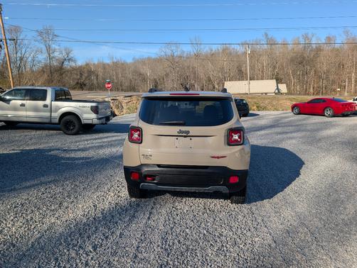 2015 Jeep Renegade Trailhawk