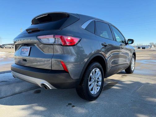2021 Ford Escape SE