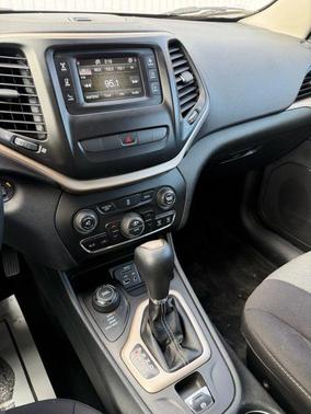 2014 Jeep Cherokee Sport