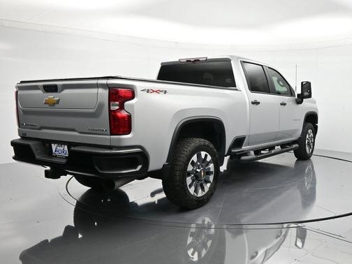 2022 Chevrolet Silverado 2500 Custom