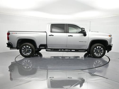 2022 Chevrolet Silverado 2500 Custom
