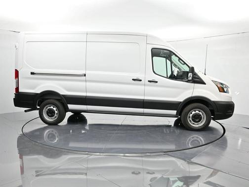 2025 Ford Transit-250 148 WB Medium Roof Cargo
