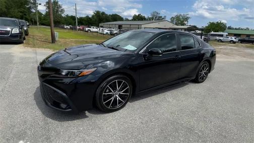 2022 Toyota Camry SE