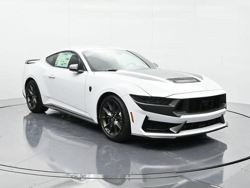 2025 Ford Mustang Dark Horse