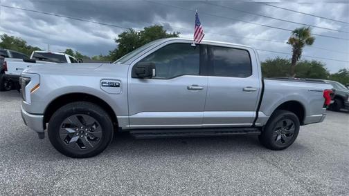 2025 Ford F-150 Lightning Flash