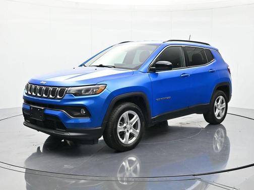 Hydro Blue Pearlcoat 2024 Jeep Compass Latitude