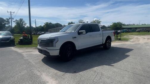 2025 Ford F-150 Lightning LARIAT