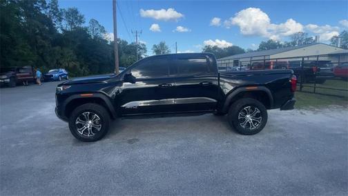 2024 GMC Canyon AT4