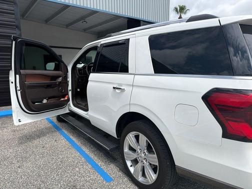 White Metallic 2024 Ford Expedition King Ranch