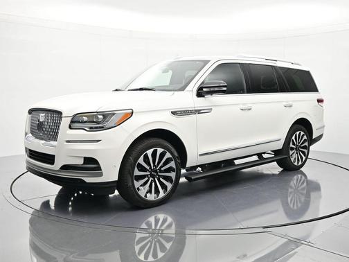 Pristine White 2024 Lincoln Navigator Reserve