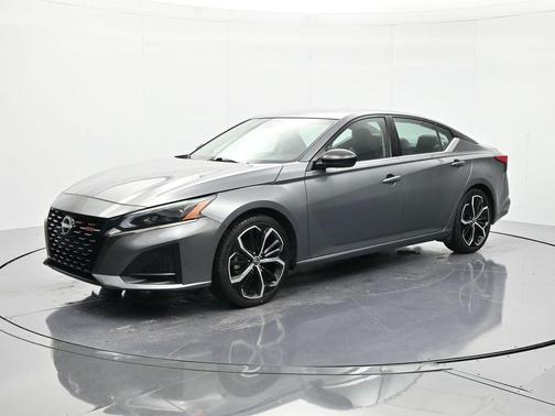 Gun Metallic 2024 Nissan Altima 2.5 SR
