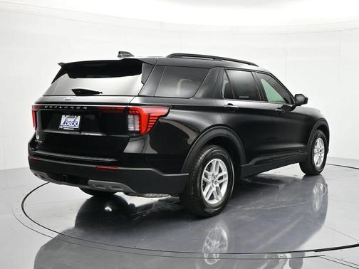 Agate Black Metallic 2026 Ford Explorer Active