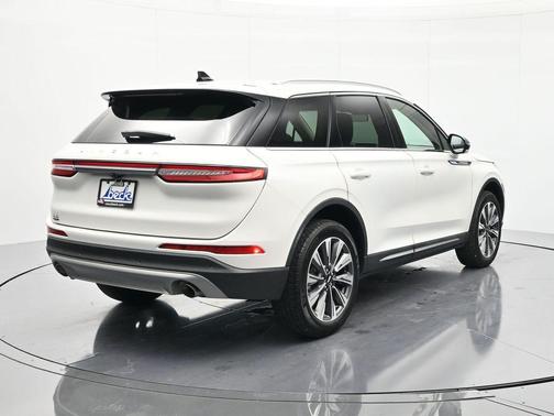 White Metallic 2022 Lincoln Corsair Reserve