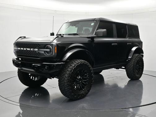 Shadow Black 2026 Ford Bronco Badlands