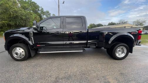 2023 Ford F-450 Lariat