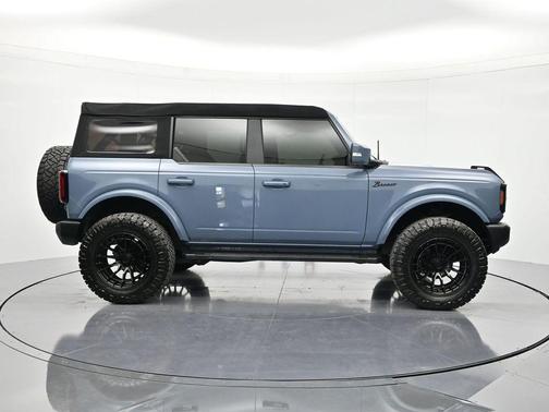 Azure Gray Metallic 2023 Ford Bronco Outer Banks