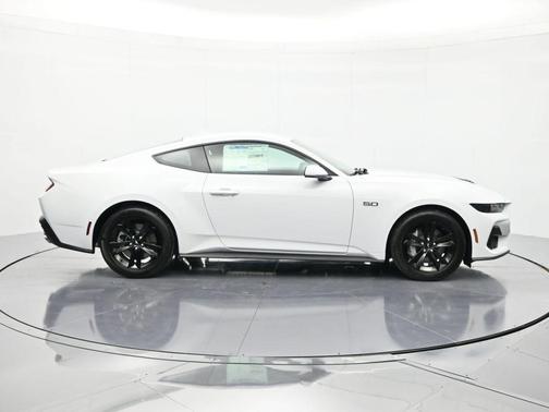 Oxford White 2026 Ford Mustang GT
