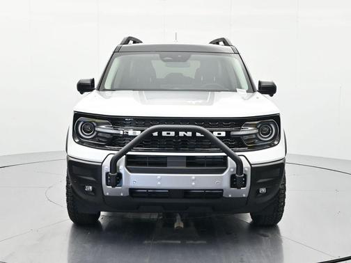 Oxford White 2026 Ford Bronco Sport Outer Banks
