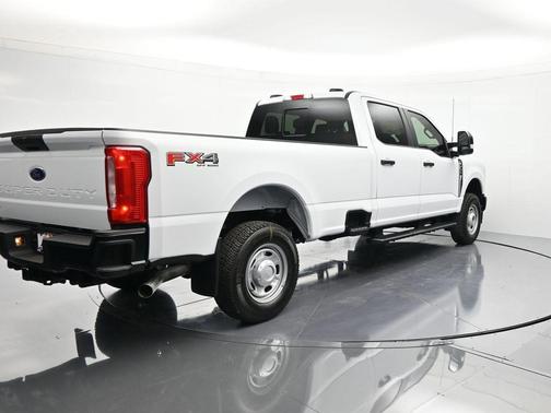 Oxford White 2026 Ford F-350