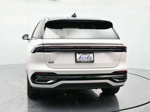 2025 Lincoln Nautilus Reserve