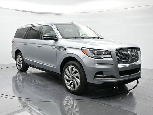 2023 Lincoln Navigator L Reserve