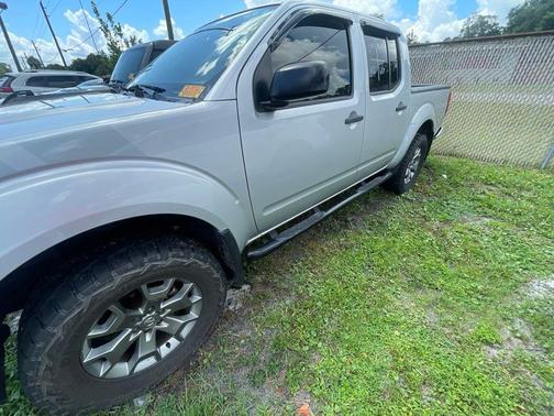 Brilliant Silver Metallic 2020 Nissan Frontier SV