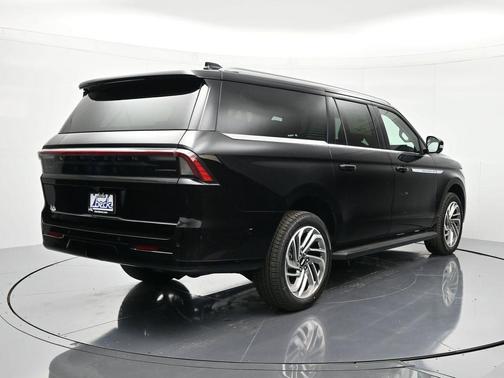 2026 Lincoln Navigator L Premiere