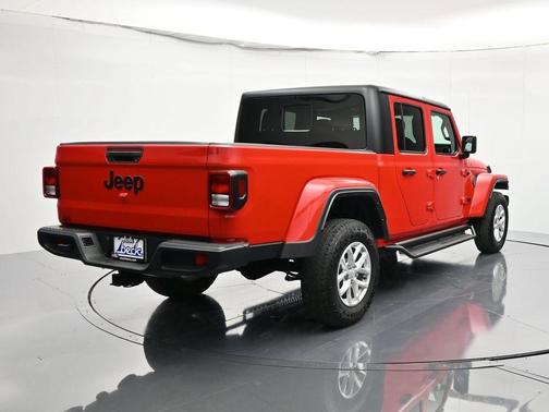 2023 Jeep Gladiator Sport