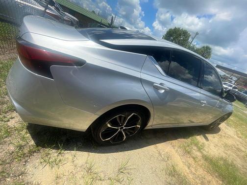 Brilliant Silver Metallic 2024 Nissan Altima 2.5 SR