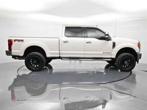 White Platinum 2019 Ford F-350 King Ranch