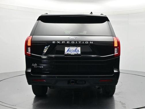 Black Metallic 2025 Ford Expedition Active