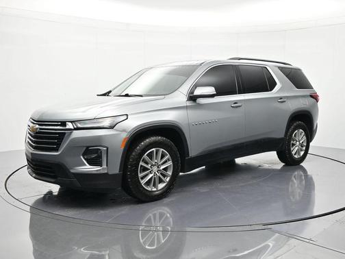 Sterling Gray Metallic 2023 Chevrolet Traverse LT Leather