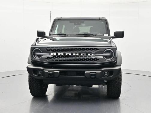Shadow Black 2025 Ford Bronco Badlands