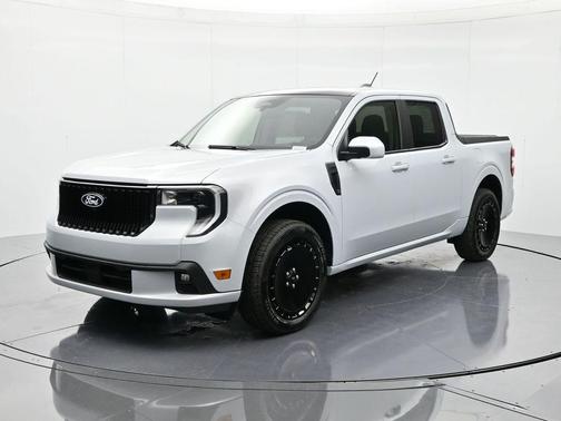 Space White Metallic 2026 Ford Maverick Lobo Standard