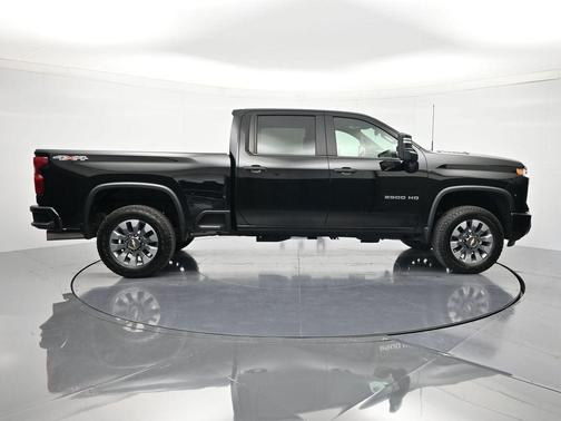 Black 2024 Chevrolet Silverado 2500 Custom