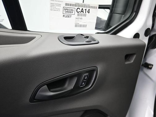 2026 Ford Transit-250 148 WB Medium Roof Cargo