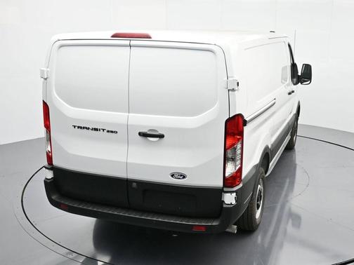 2026 Ford Transit-250 148 WB Medium Roof Cargo