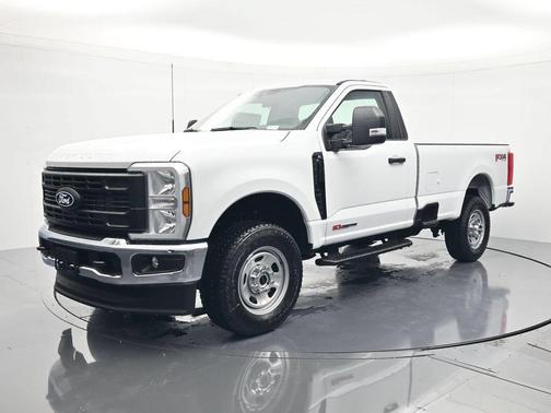 Oxford White 2027 Ford F-350 XL