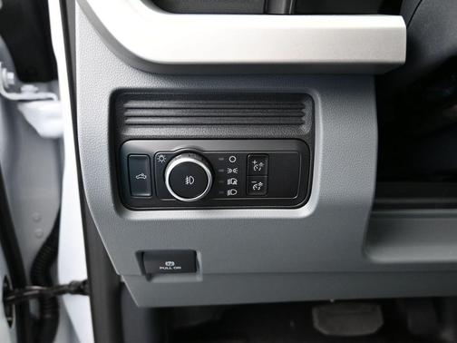 Oxford White 2026 Ford F-250 XL
