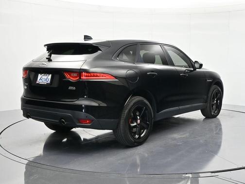 Narvik Black 2020 Jaguar F-PACE 25t Premium