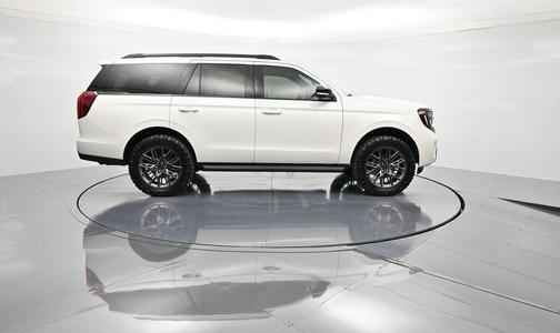 Star White 2026 Ford Expedition Platinum