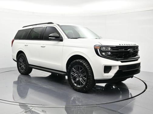 Star White 2026 Ford Expedition Platinum