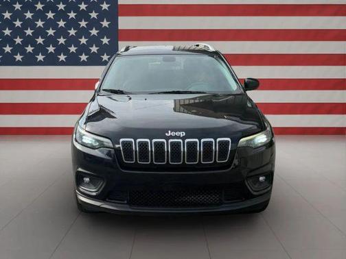 Black 2019 Jeep Cherokee Latitude Plus SUV