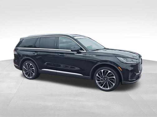 Infinite Black Metallic 2025 Lincoln Aviator Reserve AWD