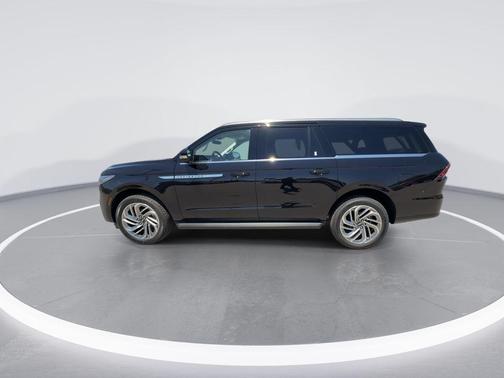 Infinite Black Metallic 2026 Lincoln Navigator L Premiere