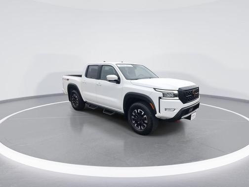 Glacier White 2023 Nissan Frontier PRO-4X
