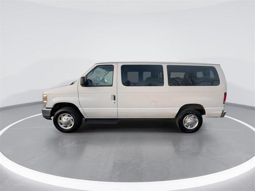 2013 Ford E350 Super Duty XLT