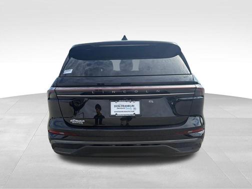 Infinite Black Metallic 2026 Lincoln Nautilus Premiere