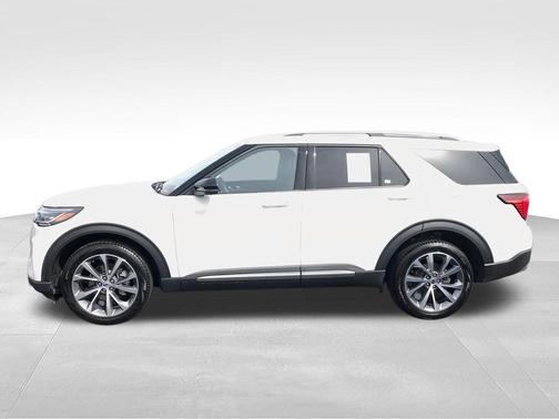 White 2025 Ford Explorer Platinum
