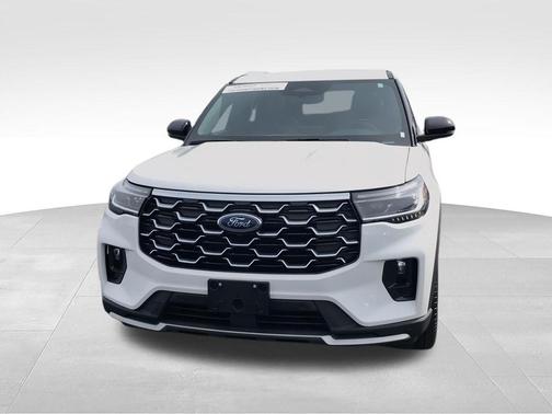 White 2025 Ford Explorer Platinum